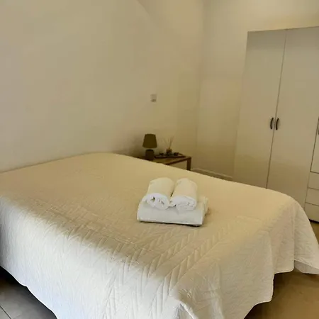 Caloura Nest